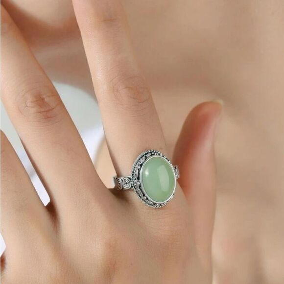 5 for $25 OVAL GREEN RING - Picture 1 of 8